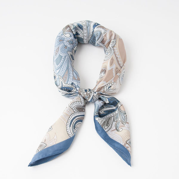 Lite Skjerf beige m/paisley mønster Blå M. Mønster