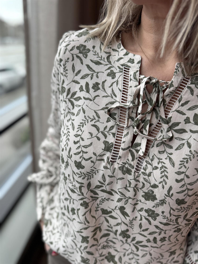 LOVY BLOUSE Beige Med Blomster